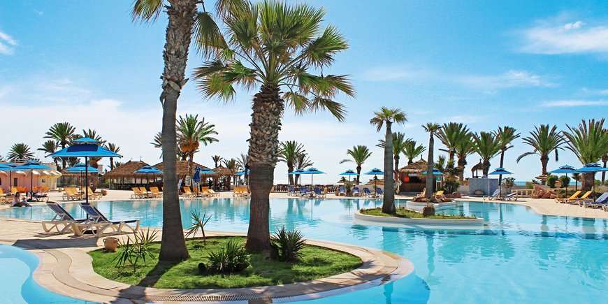 Túnez, piscina en el hotel rompecabezas en línea