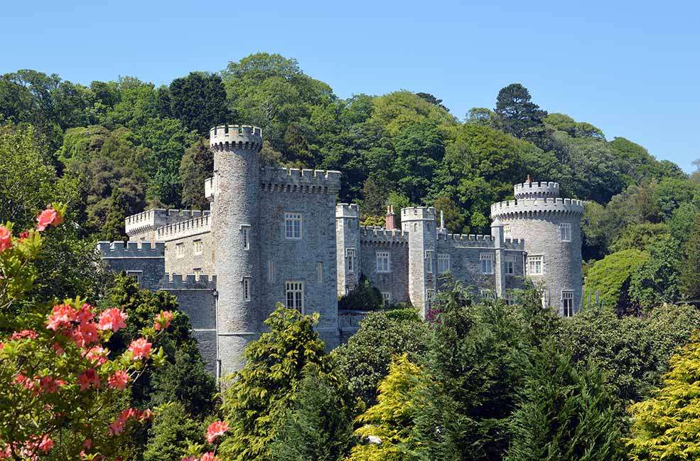 Замъкът и градините Caerhays близо до Сейнт Остел онлайн пъзел