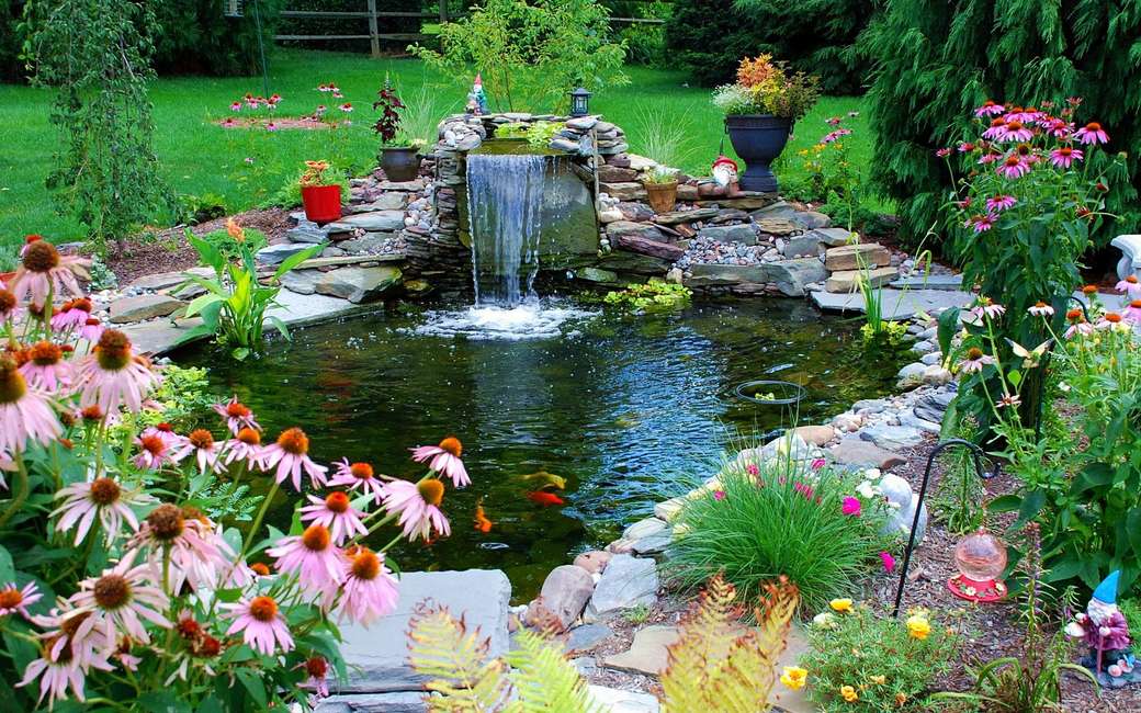 Garten, Teich mit Kaskade, Blumen Online-Puzzle