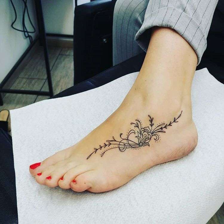 tetoválás - nő kirakós online
