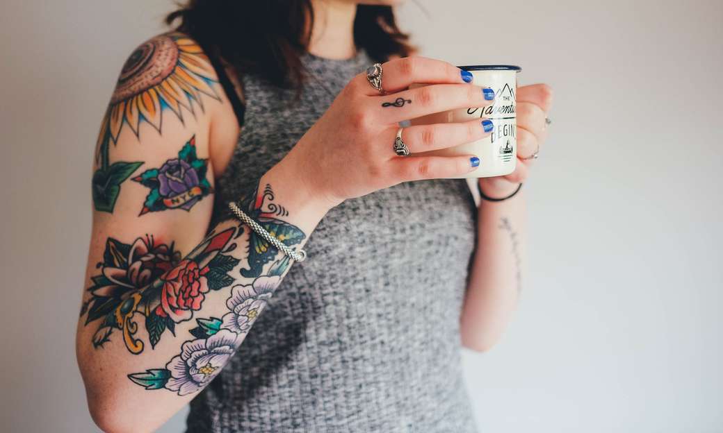 μοτίβο τατουάζ για γυναίκα παζλ online