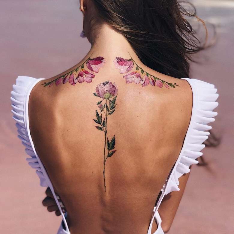 μοτίβο τατουάζ για γυναίκα παζλ online