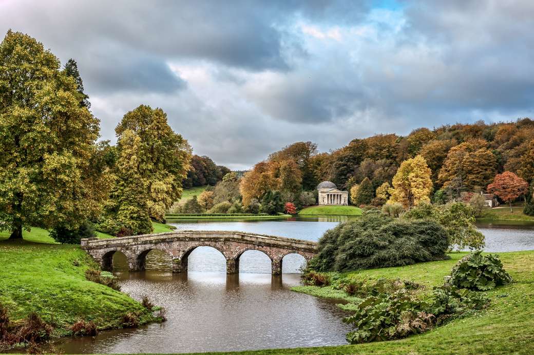 Paesaggio del parco giardino in Inghilterra puzzle online