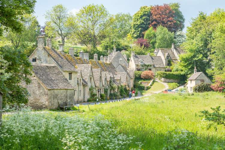 Cotswold Bibury in England online puzzle