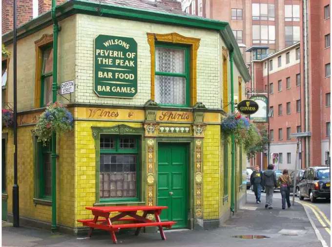 Manchester Pub Peveril do Pico puzzle online