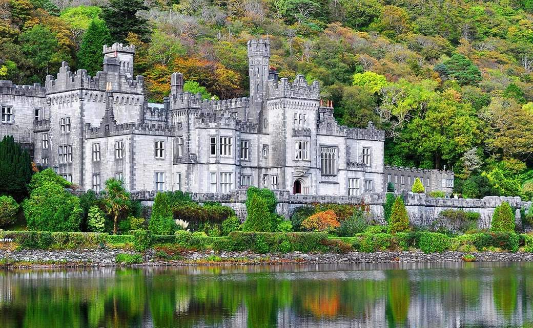 Kylemore Abbey i Nordvästra Irland Pussel online