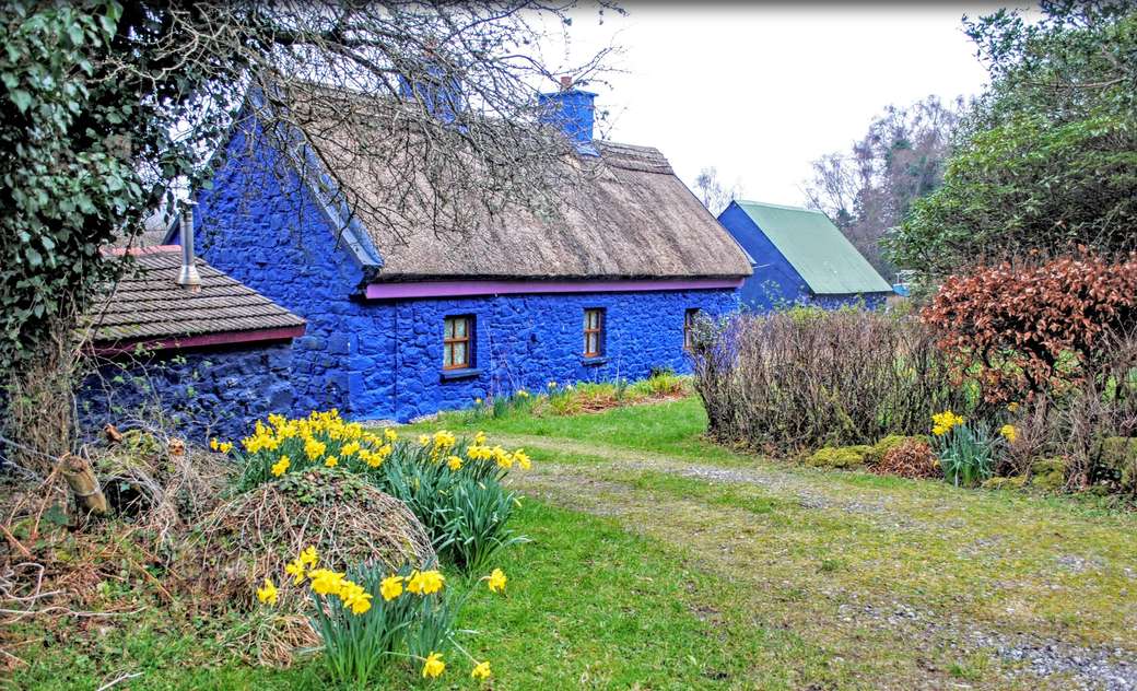 Malerisches Cottage in Irland Puzzlespiel online