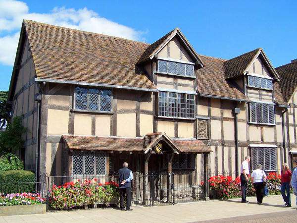 Stratford upon Avon Shakespeares födelsehus pussel på nätet