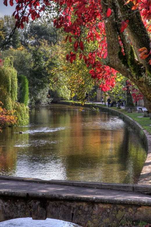 Bourton on the Water Cotswolds online puzzle