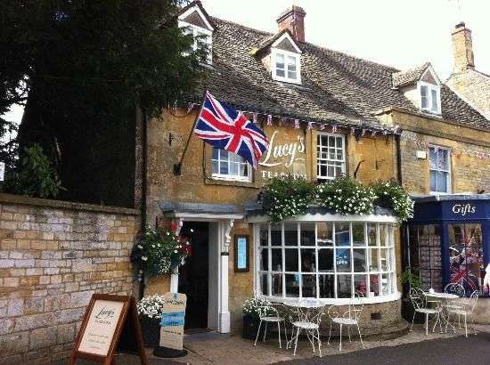 Stow pe Wold Cotswolds Anglia puzzle online