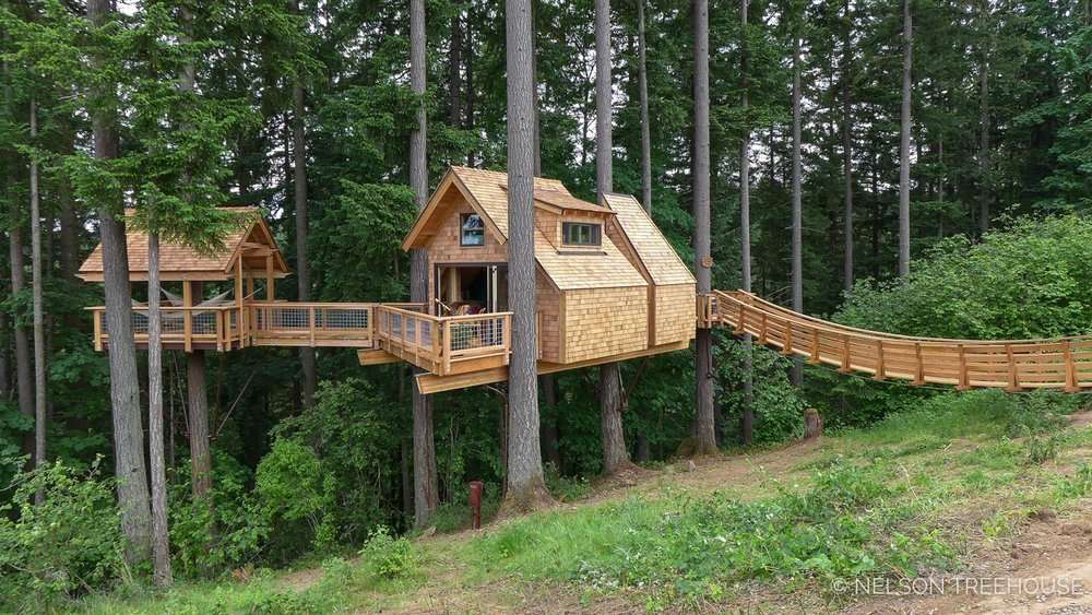 дерев'яний котедж у лісі пазл онлайн