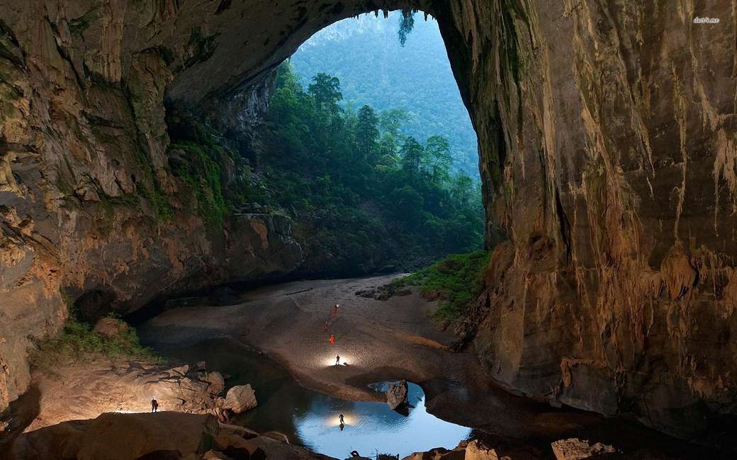 Вьетнам - самая большая пещера в мире онлайн-пазл
