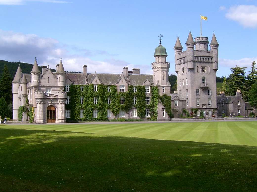 Família Real Balmoral Castle Highlands puzzle online