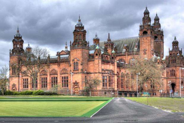 Museu da Galeria de Glasgow na Escócia puzzle online