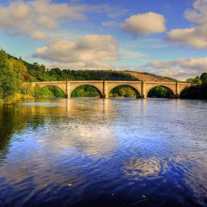 Perth Bridge over River Tay Schotland legpuzzel online