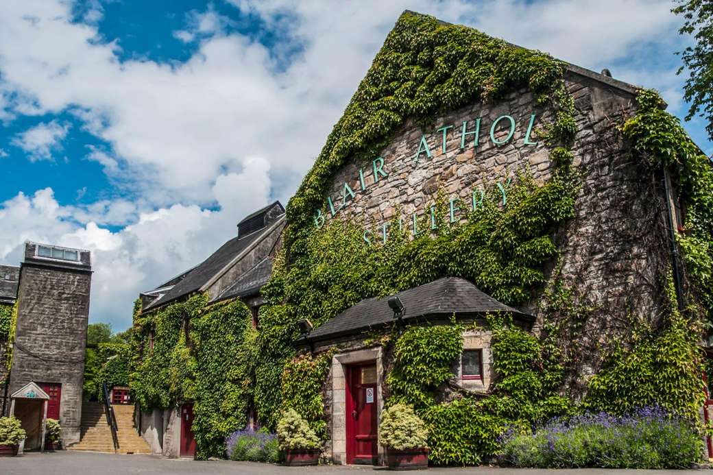 Whisky Blair Athol Distillery Skócia kirakós online