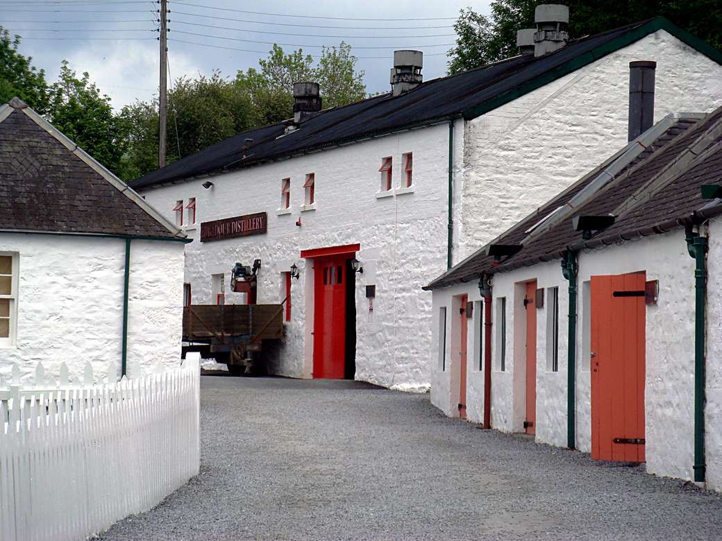 Whisky Edradour Distillery Pitlochry Escocia rompecabezas en línea