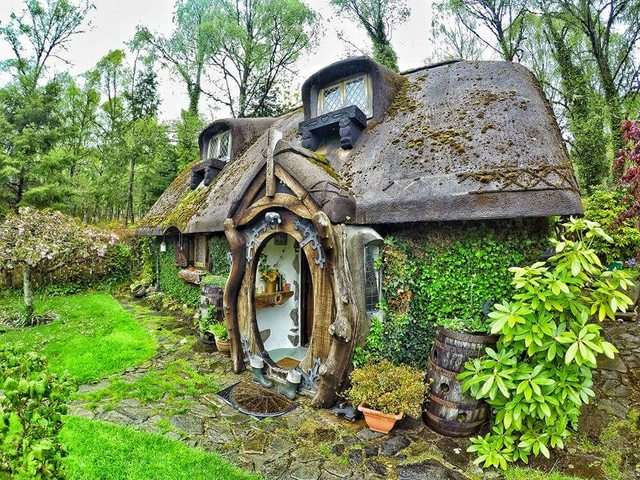 Hobbit ház Skóciában online puzzle