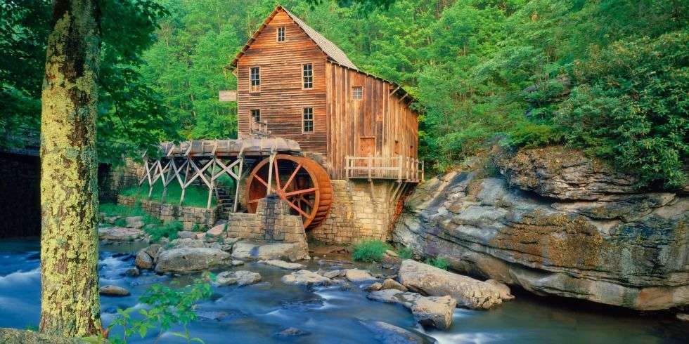 Wassermühle im Wald Puzzlespiel online