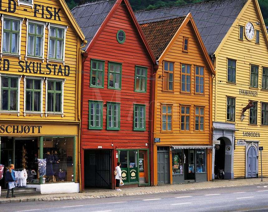 Bergen Belle ville en Norvège puzzle en ligne