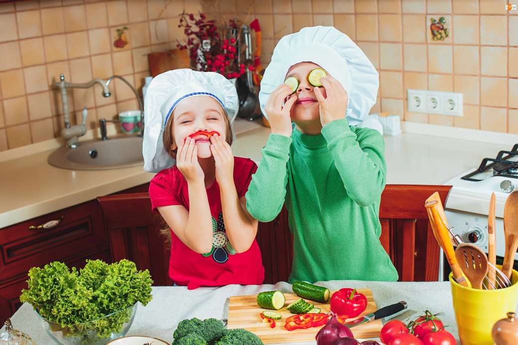 Кухня, дети, поварские колпаки онлайн-пазл