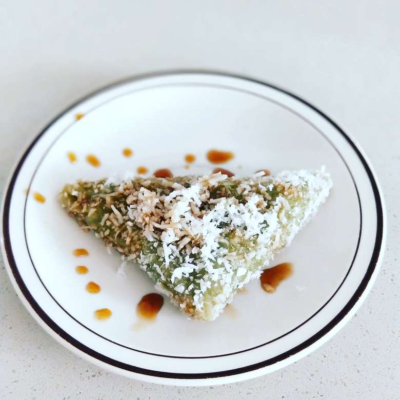 Kue Lupis, индонезийски десерт от оризова торта онлайн пъзел