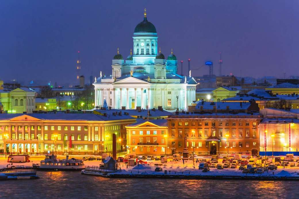 Helsingfors stadsbild på natten Finland Pussel online