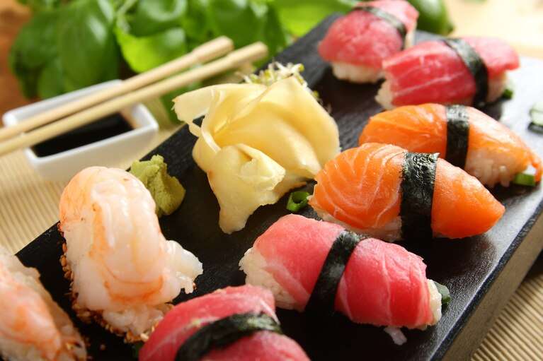 Ιαπωνικό πιάτο - Nigiri-sushi παζλ online