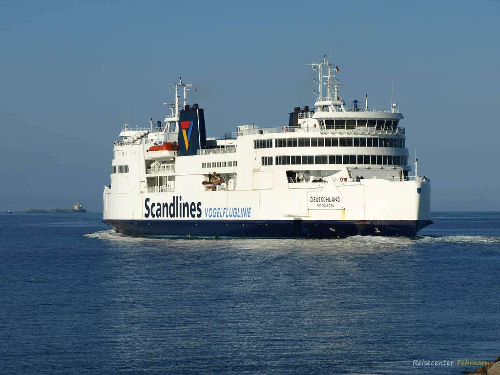 Ferry danois sur la mer Baltique puzzle en ligne