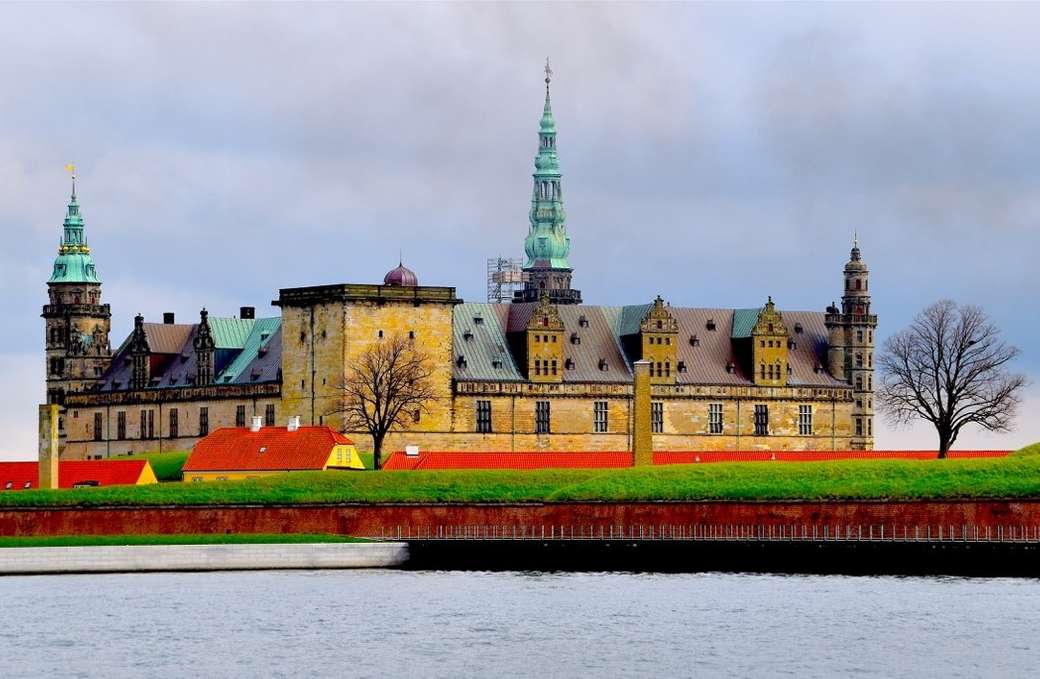 Город Эльсинор в Дании Замок Кронборг пазл онлайн