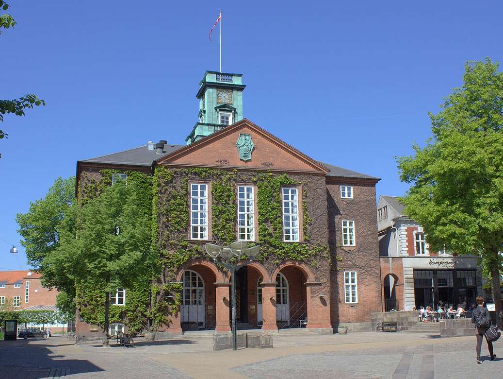 Kolding Rathaus Stadt in Dänemark Puzzlespiel online