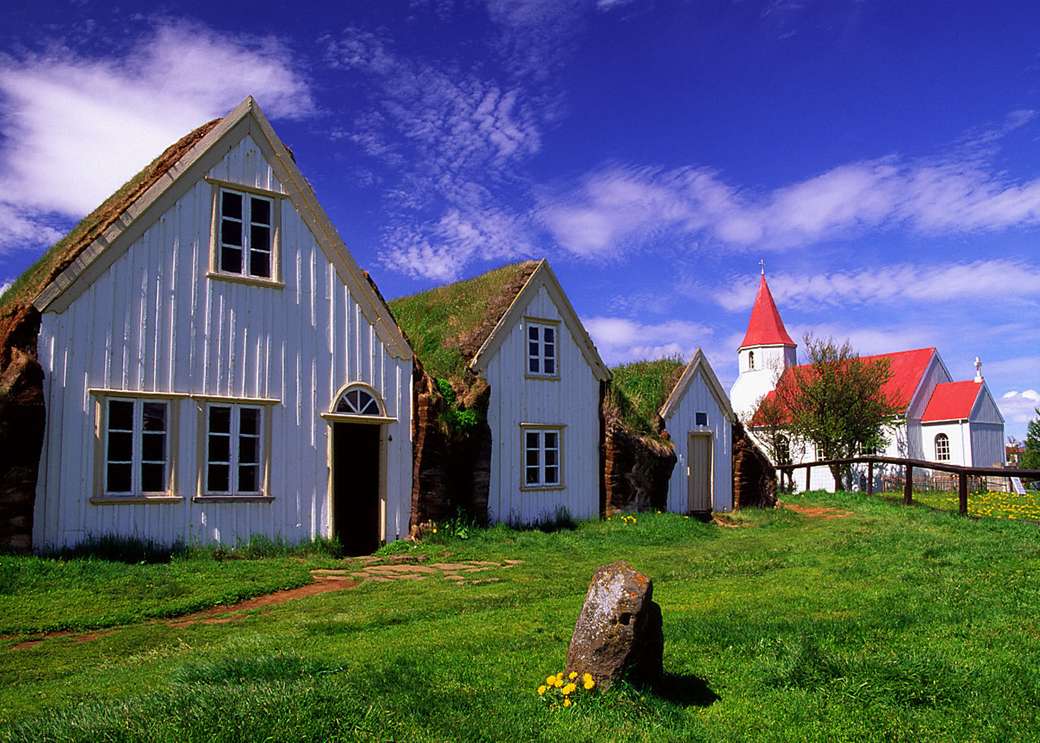 Къщи с тревисти покриви в Исландия онлайн пъзел