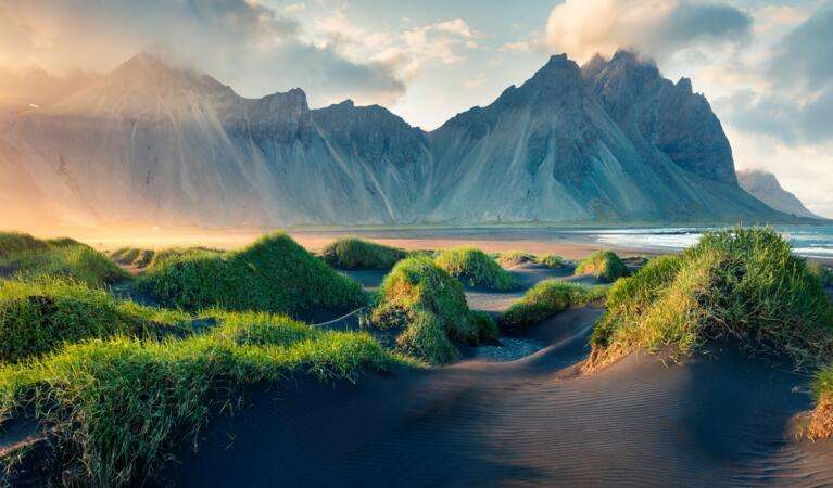 Източни фиорди и плаж на Исландия онлайн пъзел