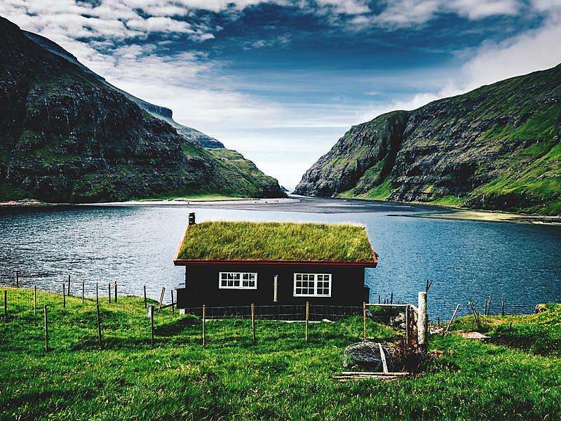 Huis aan het water op de Faeröer online puzzel