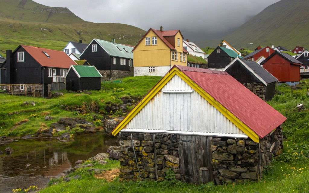 Häuser auf den Färöer Inseln Puzzlespiel online
