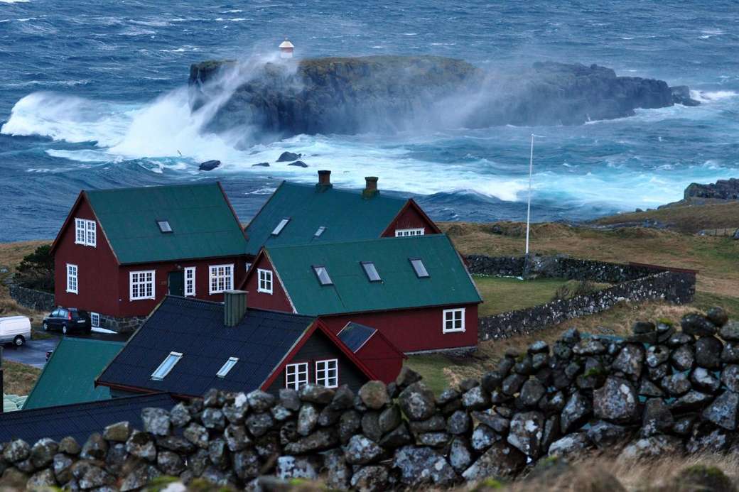 Huizen aan de kust van de Faeröer legpuzzel online