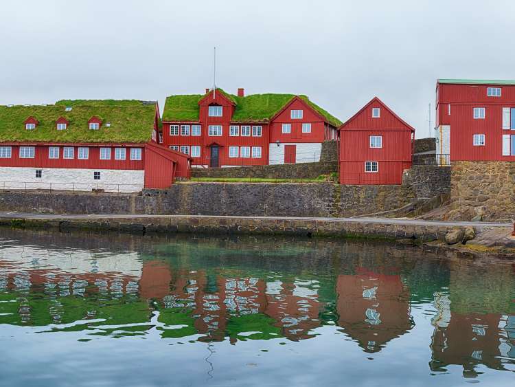 Město Torshavn na Faerských ostrovech online puzzle