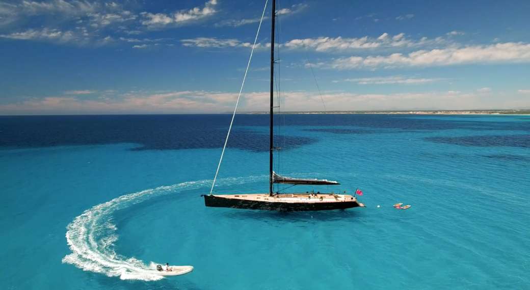 yacht in mare puzzle online