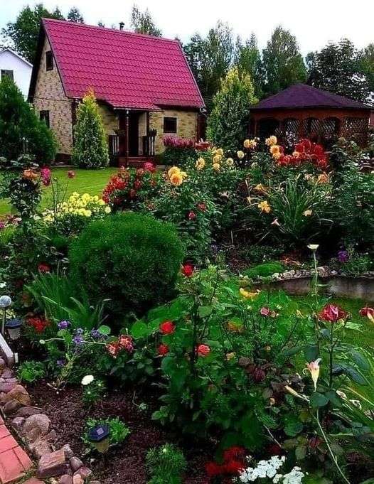 klein huis met grote tuin online puzzel
