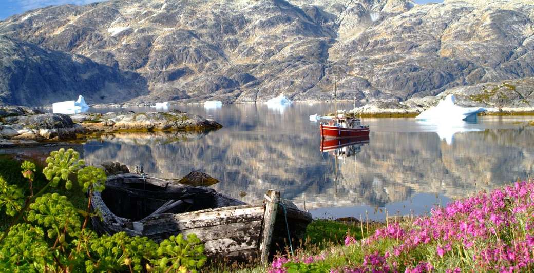 Гренландски лодки и цветя онлайн пъзел