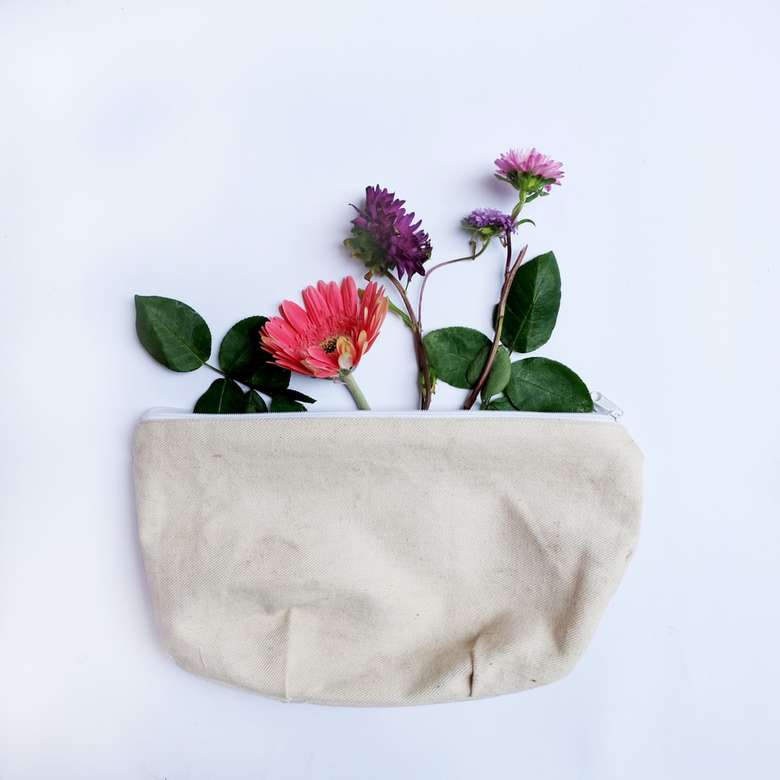 λουλούδι σε τσάντα παζλ online