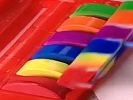 r é para a arte do arco-íris quebra-cabeças online