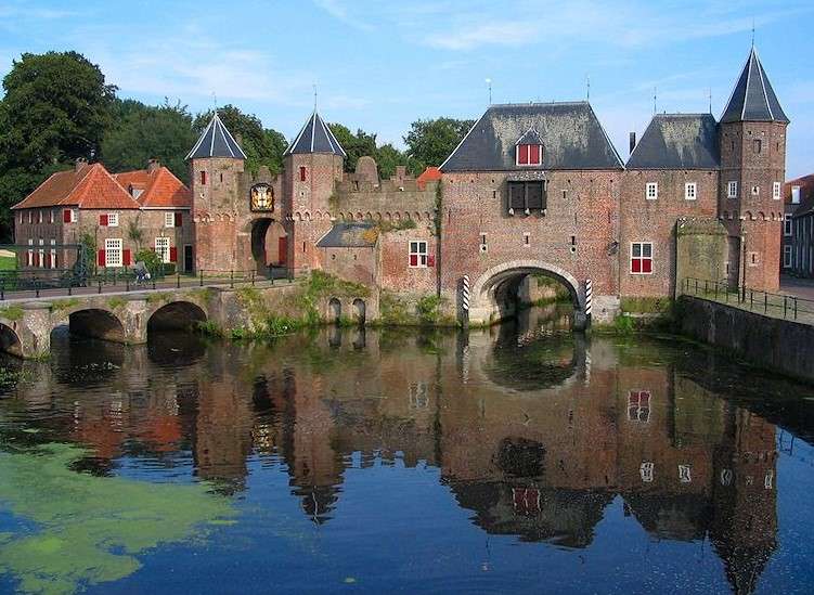 Amersfoort Koppelpoort i Nederländerna pussel på nätet