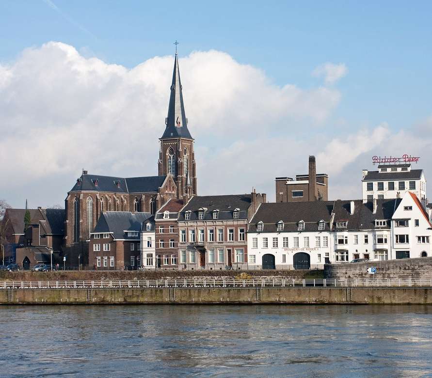 Город Маастрихт в Нидерландах пазл онлайн