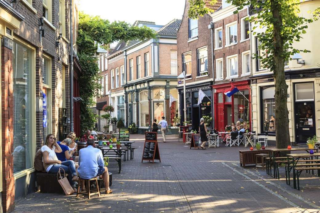 Арнем город в Нидерландах пазл онлайн