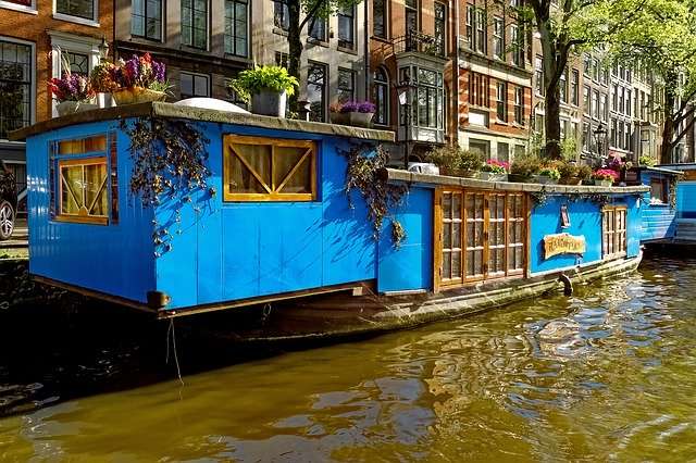 Casa galleggiante di Amsterdam Paesi Bassi puzzle online