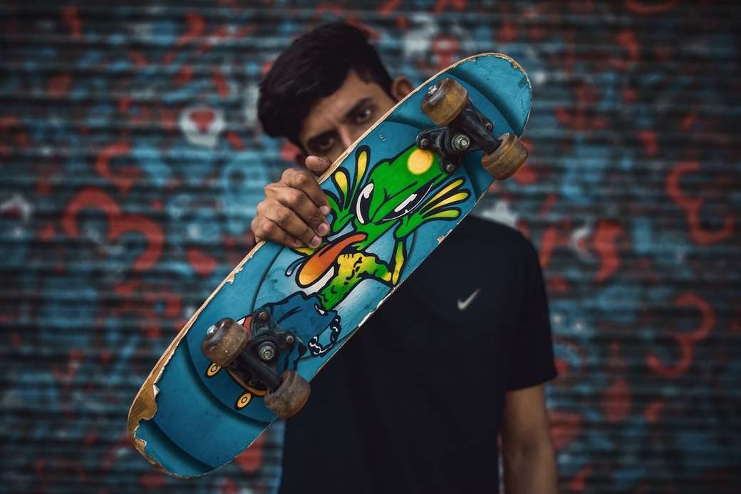 i ragazzi posano con lo skateboard puzzle online