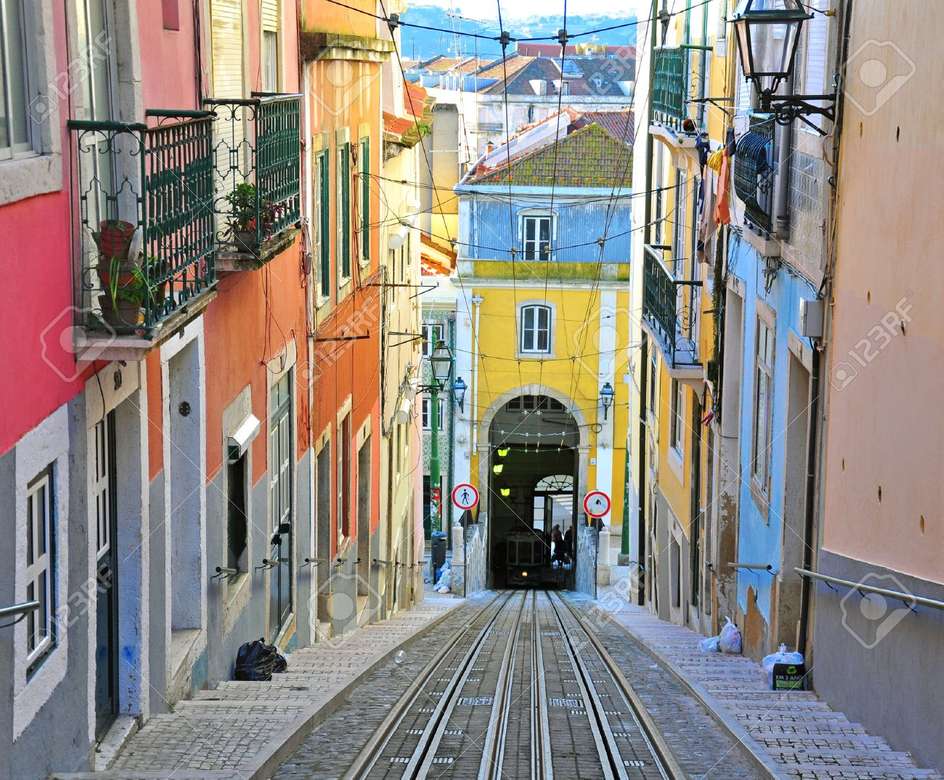 Gasse in Lissabon Online-Puzzle