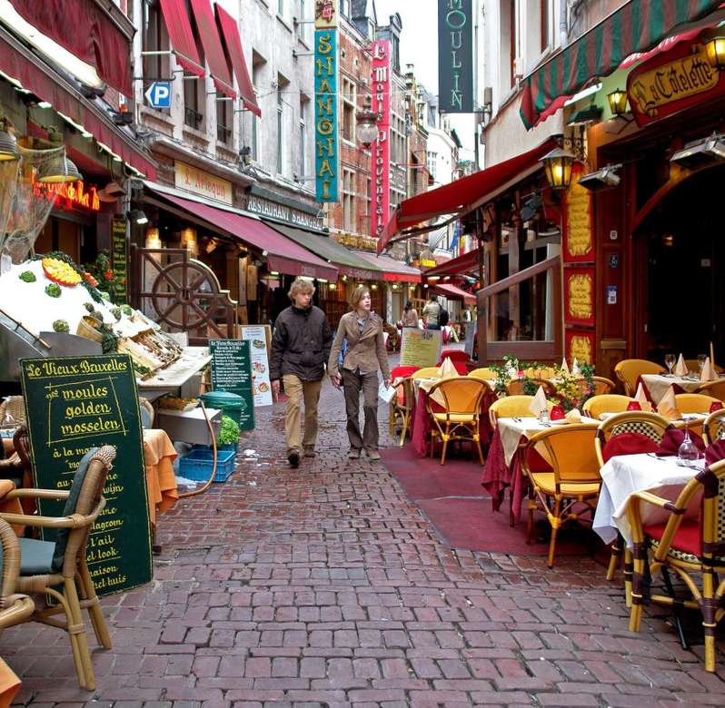 Downtown Brussels jigsaw puzzle online