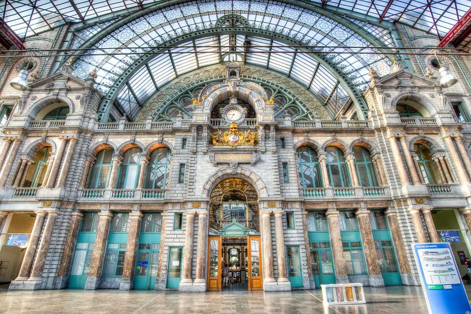 Antwerpens tågstation pussel på nätet